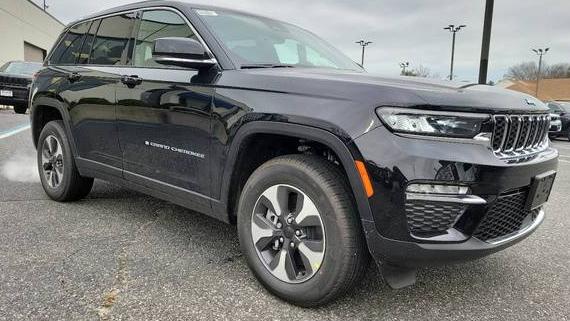 JEEP GRAND CHEROKEE 2024 1C4RJYB61RC111012 image